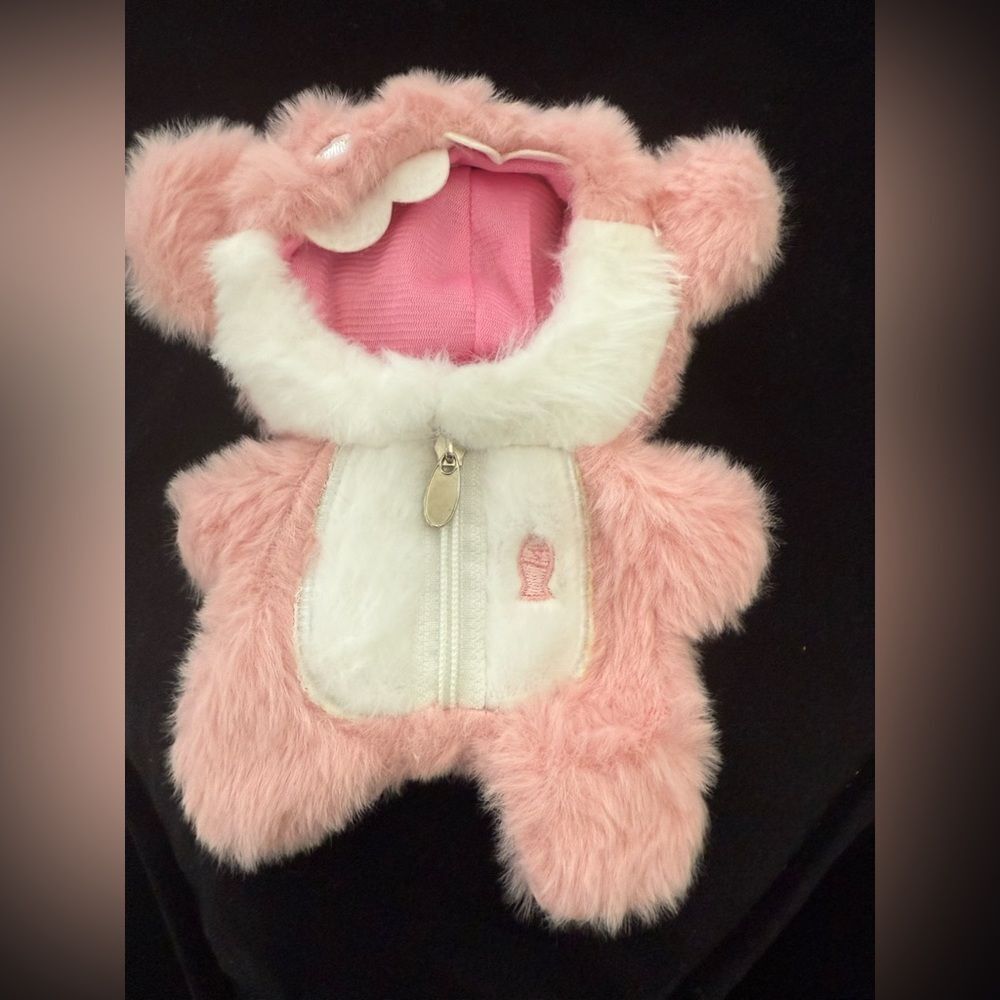 Labubu shark outfit Pink